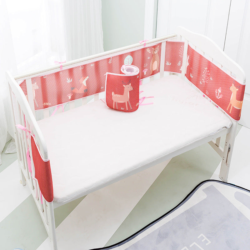 HOMCOM 3D Sandwich Mesh breathable universal baby anti-collision bed surround protects infants from bumps and falls.