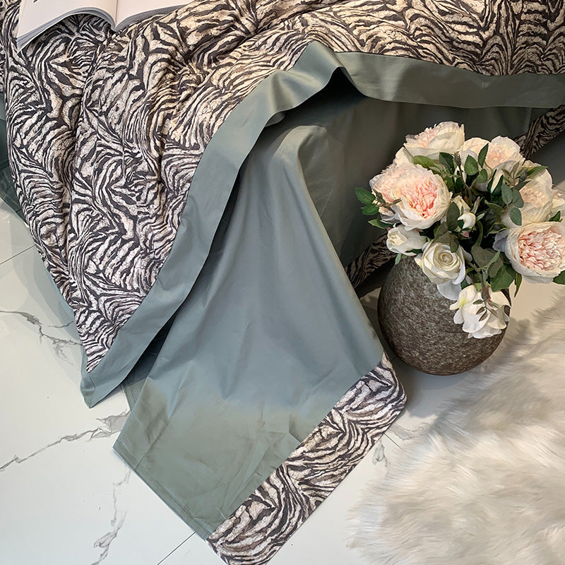 HOMCOM long-staple cotton digital printing four-piece bedding set in summer green with floral design on a bed.