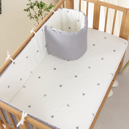 HOMCOM baby crib bed circumference soft anti-collision guard with removable washable cover, safe and gentle for infants.