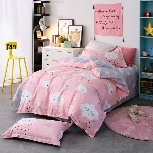HOMCOM reactive printing bedding with vibrant colorful patterns on soft fabric, ideal for a stylish bedroom decor.