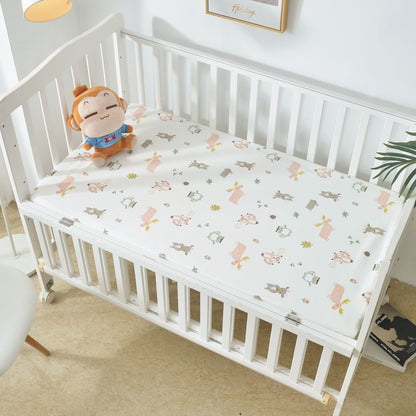 HOMCOM cotton crib bed sheet with waterproof, breathable, urine-proof fabric and non-slip design for infant bedding.