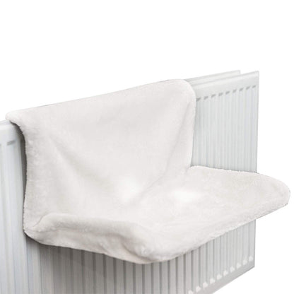 HOMCOM iron frame cat bed with hammock design and radiator bed feature, cozy spot for cats to rest and stay warm.