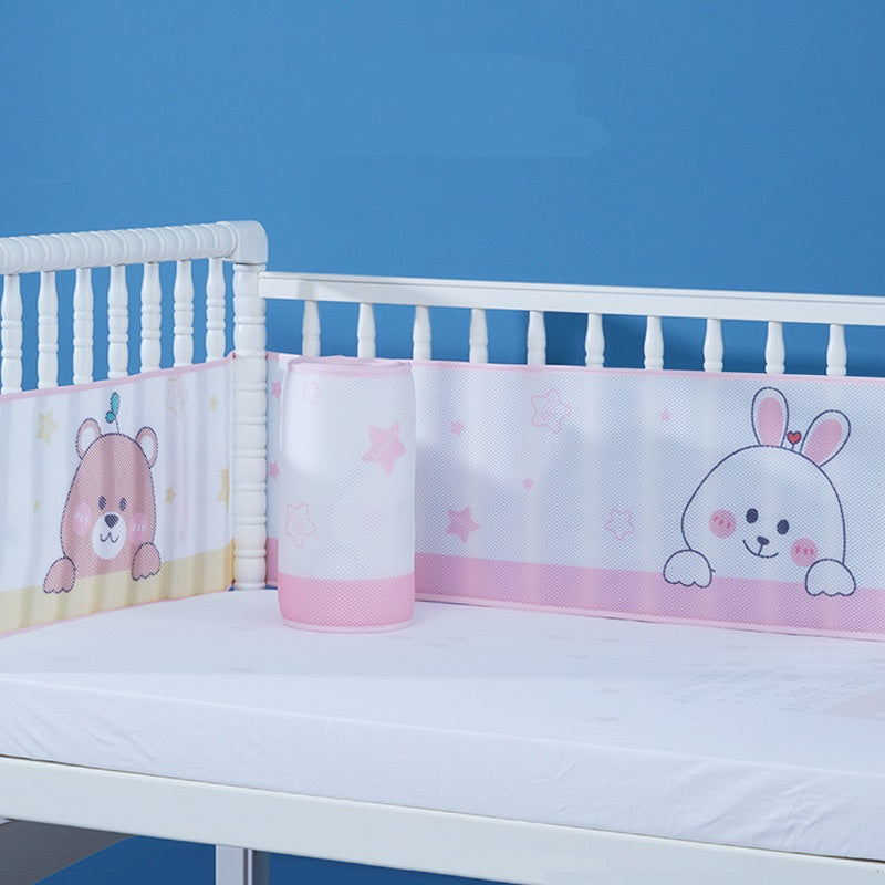 HOMCOM 3D mesh breathable baby bed surround with anti-collision design for added child safety in crib or bed.