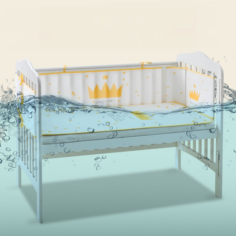HOMCOM 3D sandwich mesh breathable baby bed surround for anti-collision protection around a child's bed
