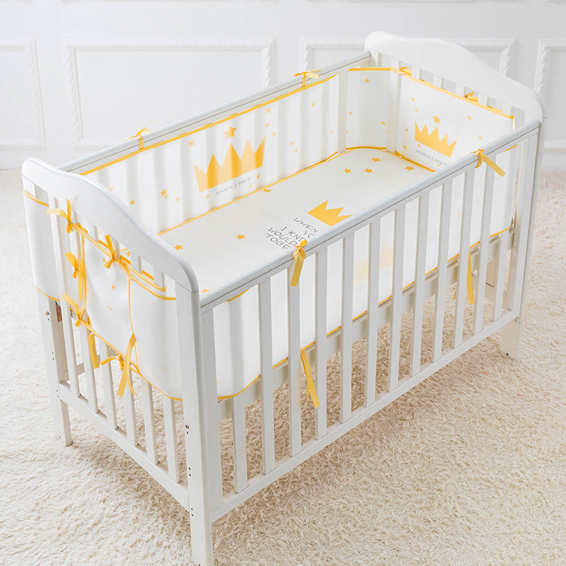 HOMCOM 3D sandwich mesh breathable baby bed surround with anti-collision design, universal for child safety and comfort.