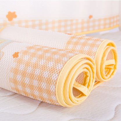 HOMCOM 3D sandwich mesh breathable baby bed surround with anti-collision mesh, designed for child safety and comfort.