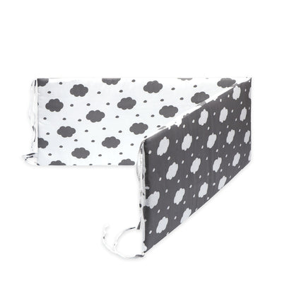 HOMCOM baby bed bumper cushion around crib for added safety and comfort in soft, thick fabric for newborns and infants.