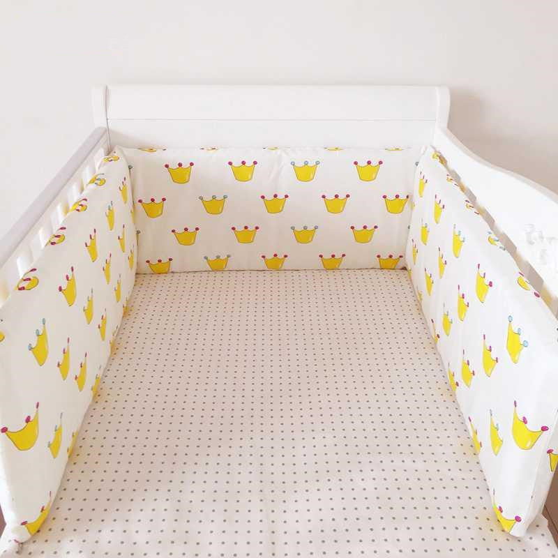 HOMCOM children's bedding with baby bed, one-piece pure cotton design, removable washable anti-collision guardrail, and bed curtain.