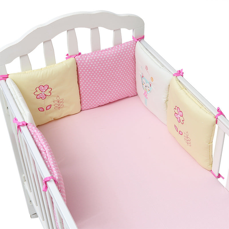 HOMCOM baby bedding set with surrounding bed for children's beds, featuring multiple style options in soft, cozy fabrics.