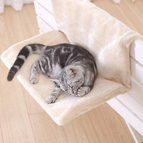HOMCOM iron frame cat bed with hammock design and radiator bed feature, cozy space for cats to rest and stay warm indoors.