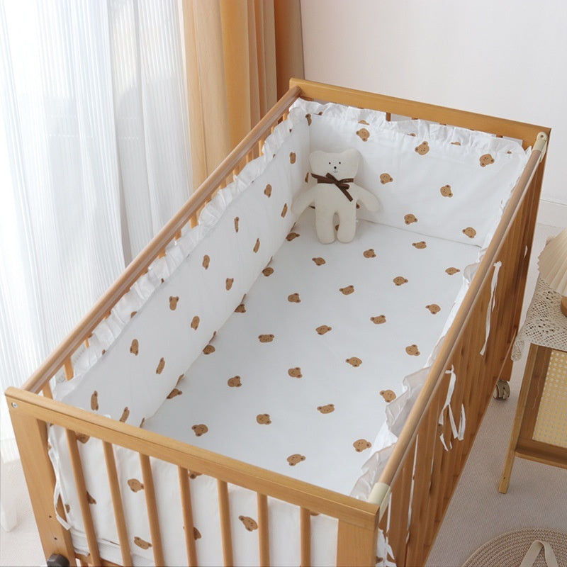 HOMCOM cartoon children's bedding kit featuring colorful, playful designs for a cozy and fun kids' bedroom.