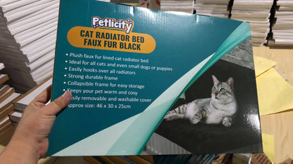 HOMCOM cat bed hammock with soft fabric and hanging design, ideal for cozy feline lounging and relaxation.