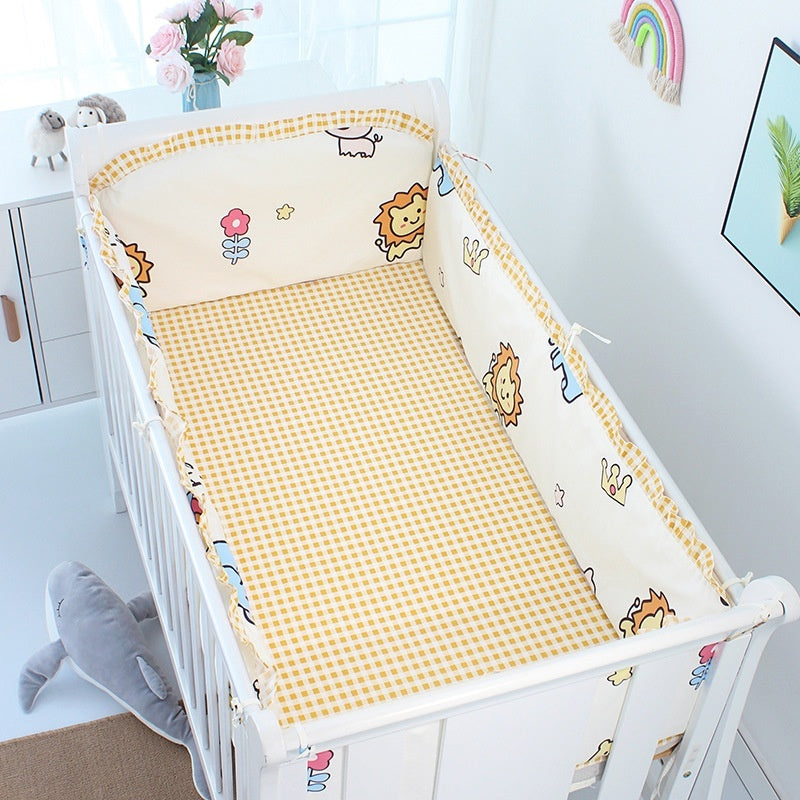 HOMCOM cartoon children's bedding kit with colorful playful design, soft fabric, and cozy comfort for kids' bedroom.