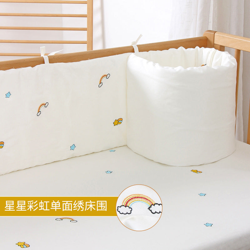 HOMCOM baby crib bed circumference soft anti-collision bedding, removable and washable, with padded edges to protect infants.