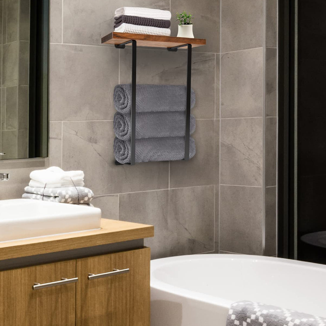HOMCOM bathroom towel rack with iron and wood wall art design, wall-mounted towel holder for bathroom storage and decor.
