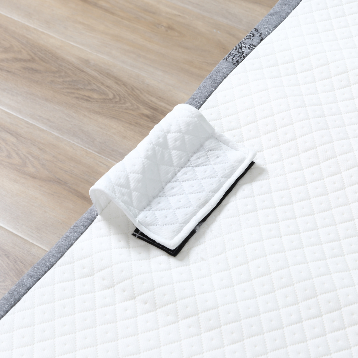 HOMCOM folding bed with 10cm mattress, portable metal frame, compact guest bed suitable for easy storage and quick setup.