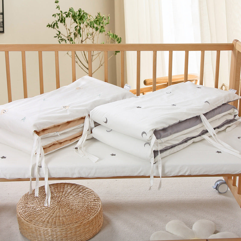 HOMCOM baby crib bed circumference soft anti-collision bedding bag, removable and washable for safe, comfortable baby sleep.