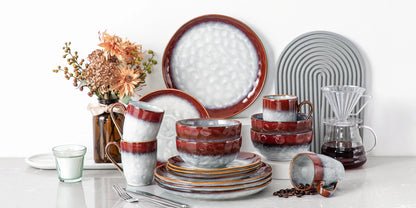 16/32-piece Livoshop dinner set with red and green kiln-change glaze, including dinner plates, dessert bowls, and mugs.