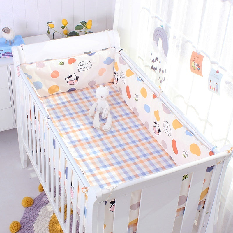 HOMCOM cartoon children's bedding kit featuring colorful, playful designs suitable for kids' bedrooms.