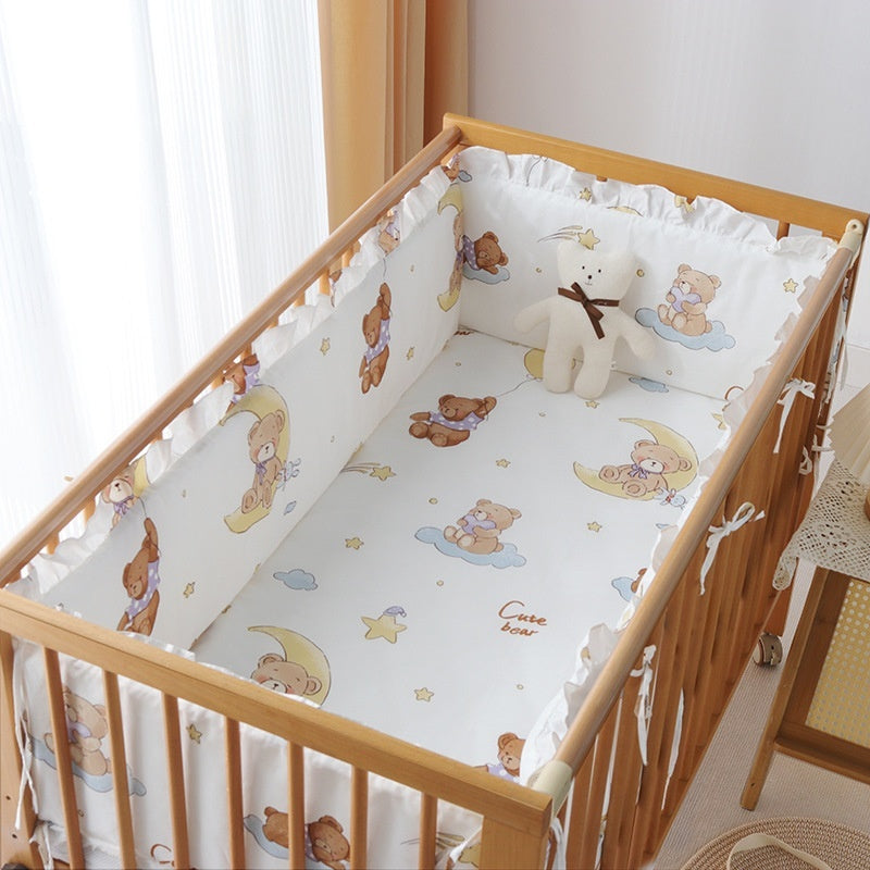 HOMCOM cartoon children's bedding kit with playful, colorful designs for baby's room, featuring soft fabric and cozy comfort.