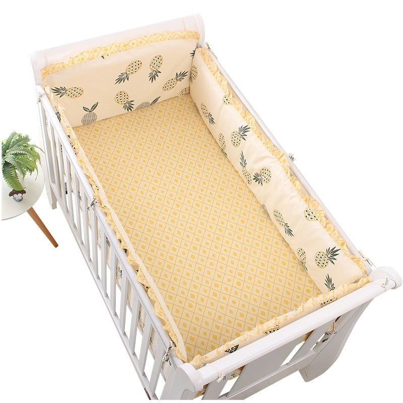 HOMCOM cartoon children's bedding kit with colorful playful designs on soft fabric, suitable for kids' bedrooms.