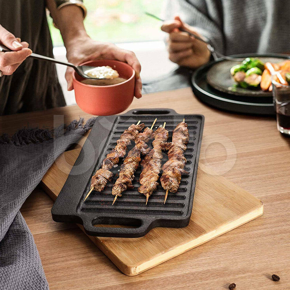 Reversible cast iron griddle plate by HOMCOM, 5-section BBQ skillet and grill pan with double-sided cooking surface.