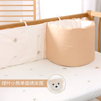 HOMCOM baby crib bed circumference soft anti-collision bedding with removable and washable cover, padded for safety and comfort.