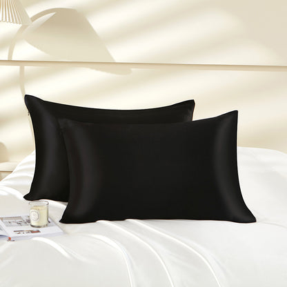 Champagne-colored HOMCOM single Mulberry silk pillowcase, 22 M size, with zipper and smooth, luxurious fabric.