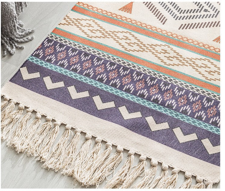 HOMCOM hand-woven cotton linen bohemian rug with geometric pattern, ideal for living room floor decor and home accessories.