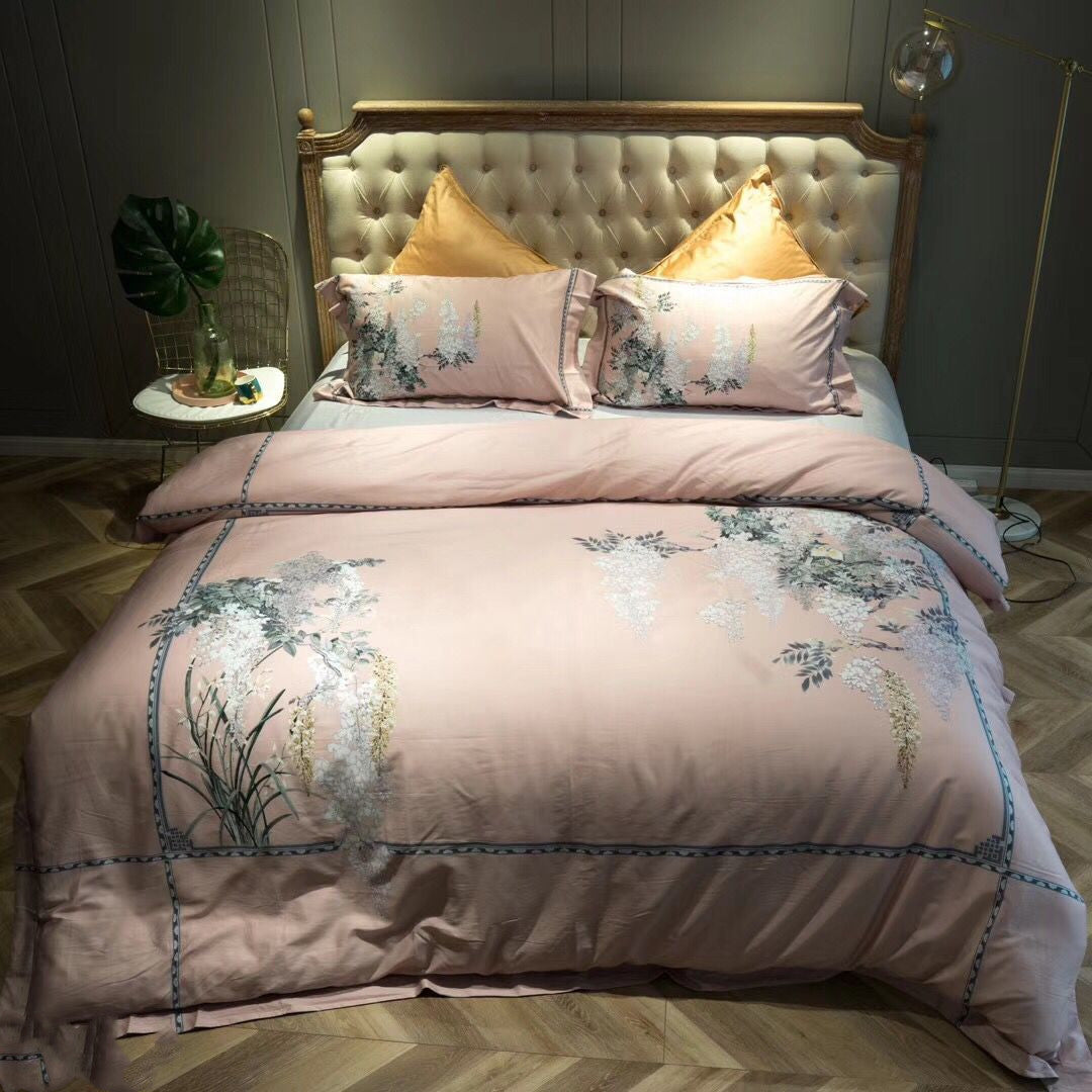 HOMCOM long staple cotton bedding set of four with sateen feel, featuring soft, smooth fabric in 200x230cm size.