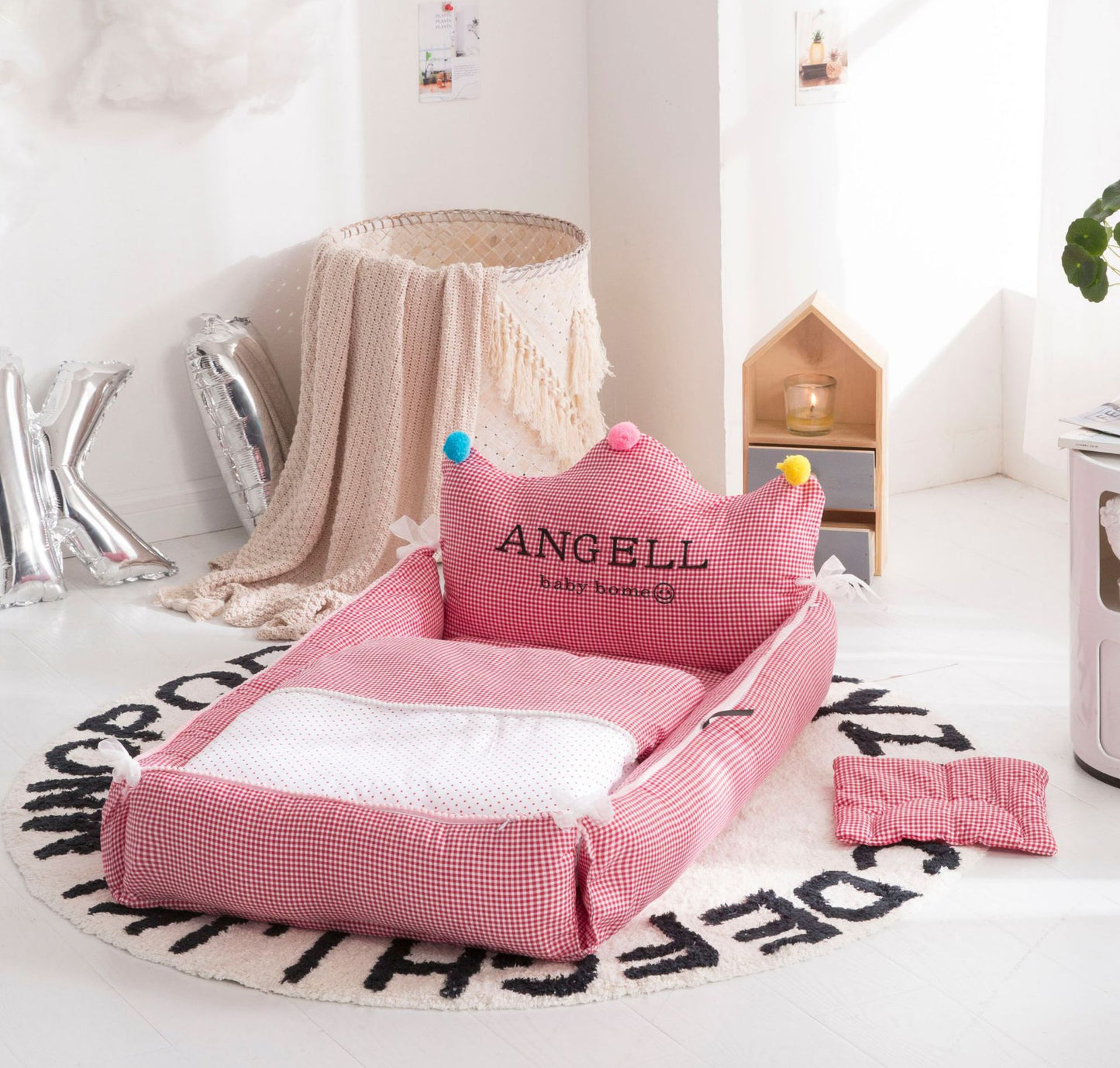 Blue HOMCOM portable crib with adjustable, washable, and detachable design, featuring a middle bed for neonatal and nursing use.