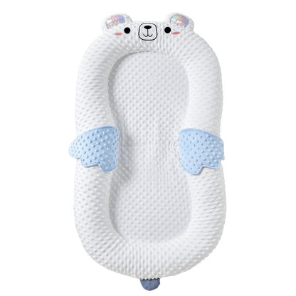 Cute bear-themed HOMCOM newborn baby suit with bionic bed, portable and movable pressure design for comfort and safety.