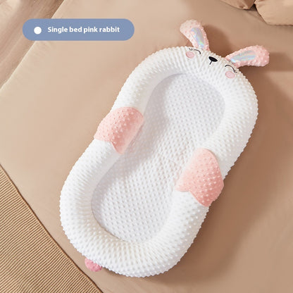 HOMCOM baby suit for newborns with bionic bed design, portable and movable pressure relief for comfortable sleep.