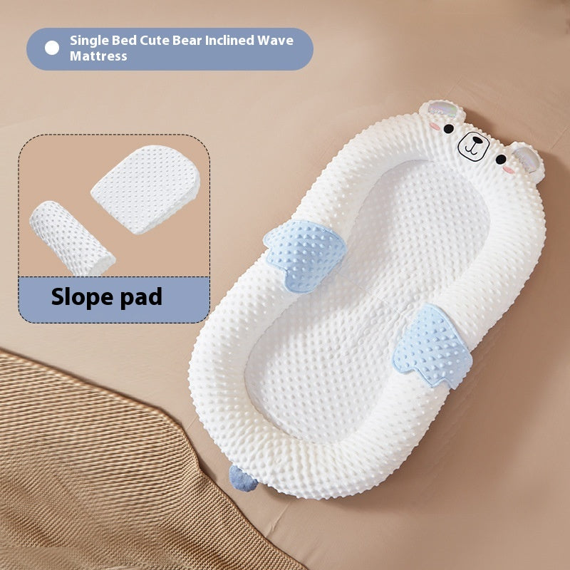 Cute HOMCOM baby suit for newborns, featuring a bionic bed design, portable and movable for comfortable pressure relief.
