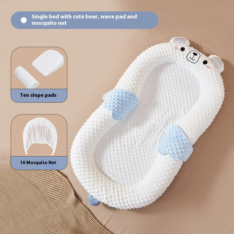 HOMCOM newborn baby suit with bionic bed design, portable and movable for comfortable sleep and pressure relief.