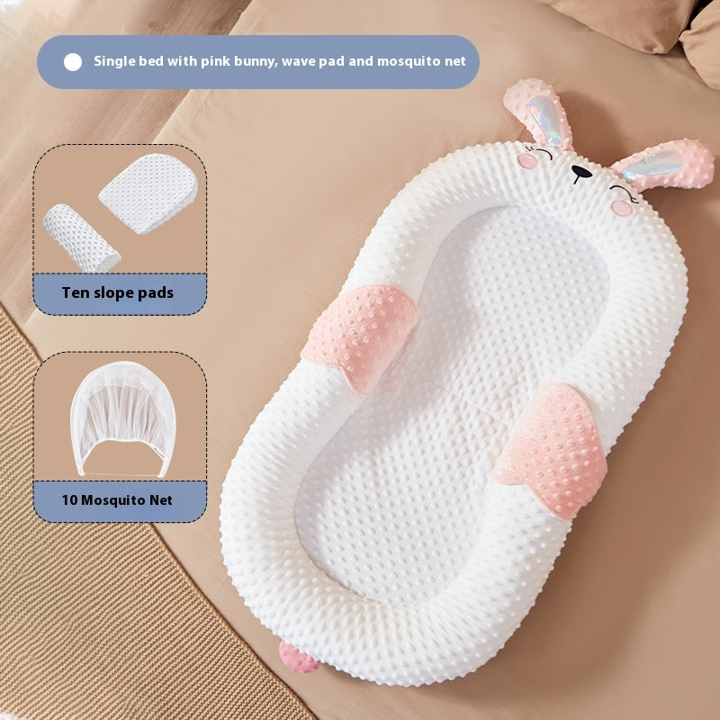 HOMCOM newborn baby suit with bionic bed, portable and movable pressure relief, featuring a cute bear design for infants.