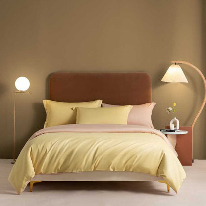 Gray HOMCOM long-staple cotton four-piece bed sheet set with fitted sheet and flat sheets, soft and durable bedding for a comfortable sleep.