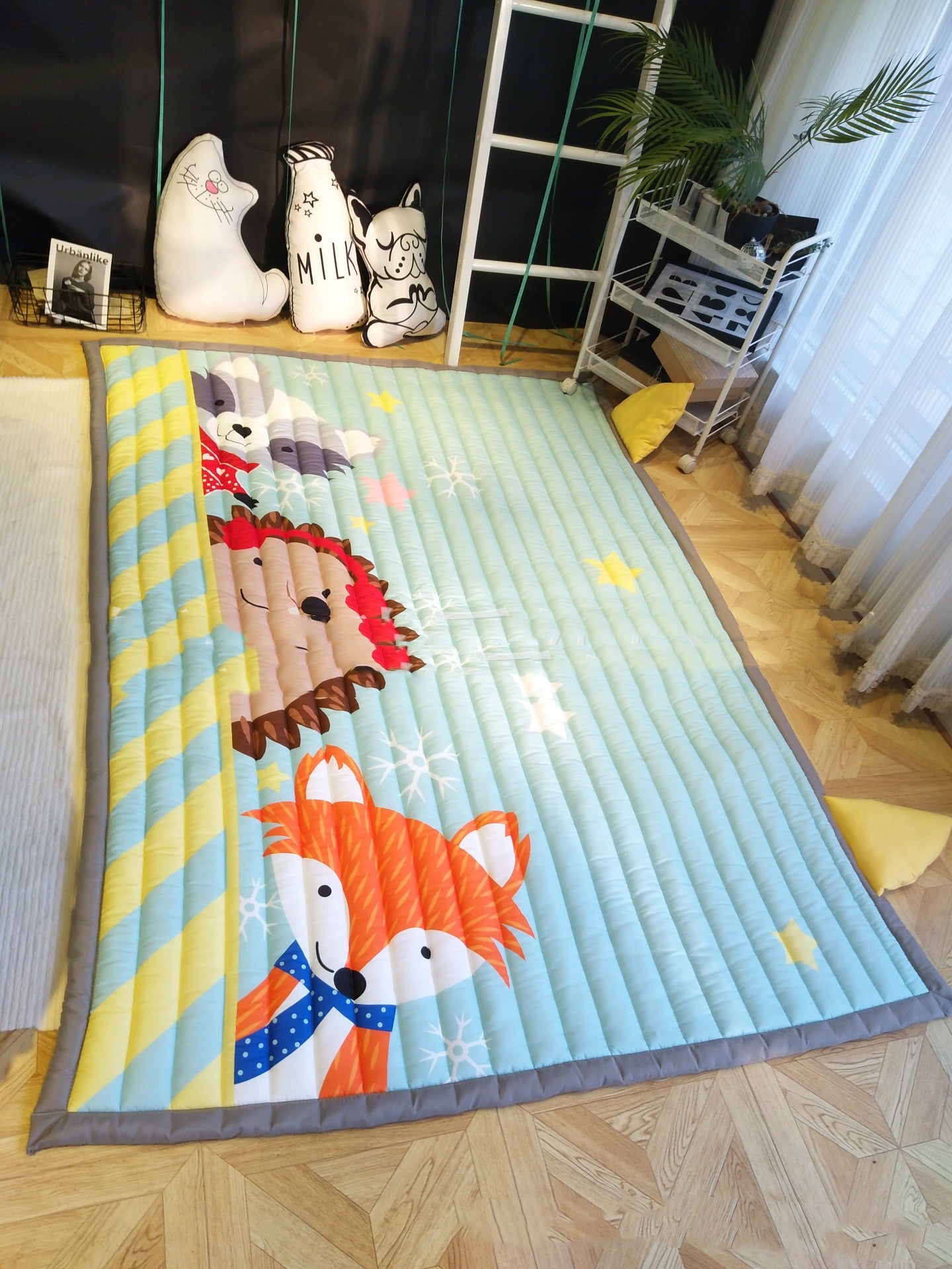 HOMCOM cartoon thickened children's folding climbing mat for living room or outdoor play, featuring colorful excavator design.
