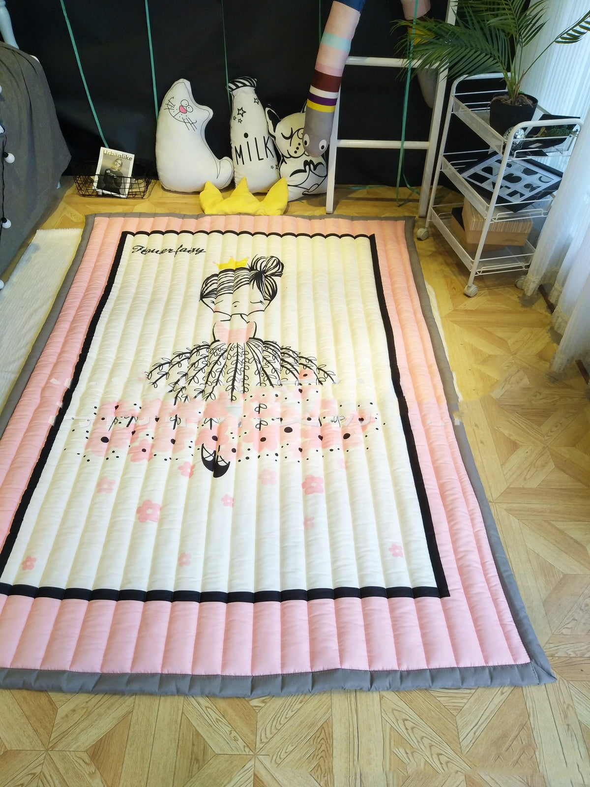 HOMCOM cartoon thickened children's folding baby living room carpet outdoor climbing mat with excavator design, soft and durable for play.