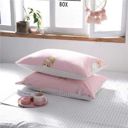Grey HOMCOM four-piece cotton bedding set with pillowcases and duvet cover laid out on a bed.