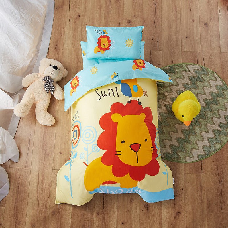 HOMCOM Pure Cotton Nap children's small bedding set featuring jungle lion print, includes three-piece baby bedding kit.