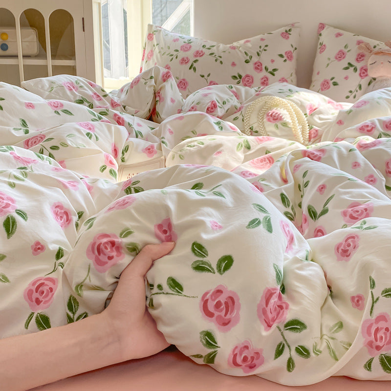 HOMCOM Class A maternal and infant-grade wrinkled cotton four-piece bedding set with soft, breathable fabric for babies and moms.