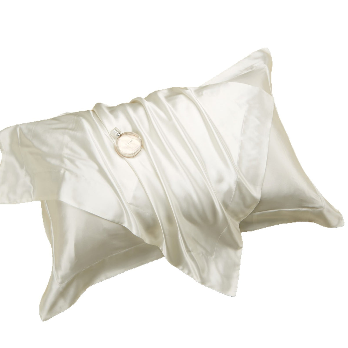 HOMCOM 19mm double-sided silk pillowcase in romantic red, 48x74cm, showcasing smooth, luxurious silk fabric and elegant design.