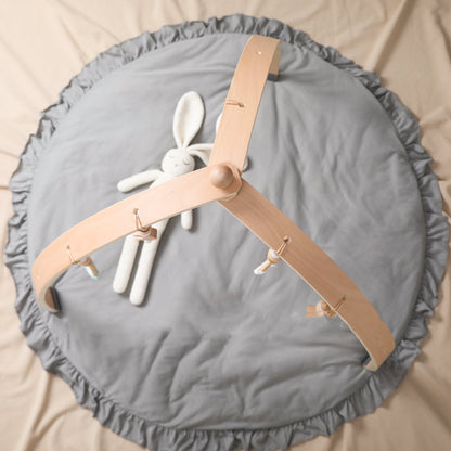 HOMCOM bedroom baby room fitness support with wooden frame, designed for child safety and comfort in a nursery setting.
