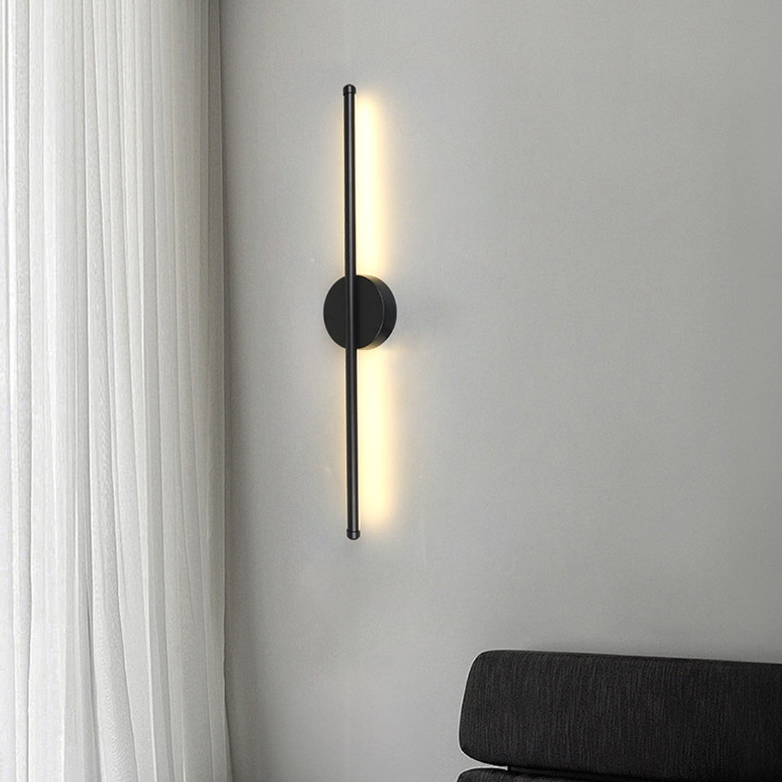 HOMCOM dimmable LED wall light, modern long strip sconce, suitable for indoor and outdoor use, with sleek design and adjustable brightness.