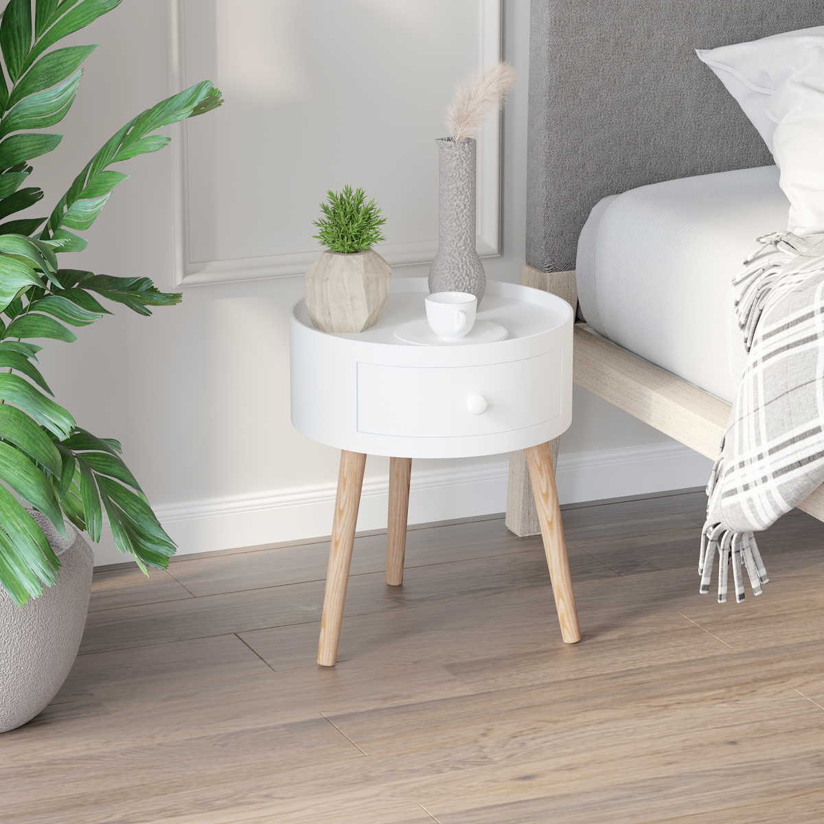 White HOMCOM round coffee table, 38 x 45 cm, with a sleek modern design and smooth surface.